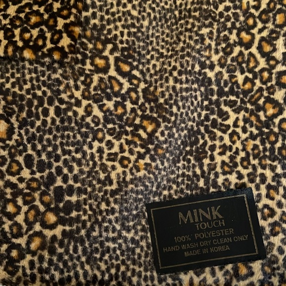 New/mink touch 100% polyester velvet leopard panther scarf - Picture 2 of 5